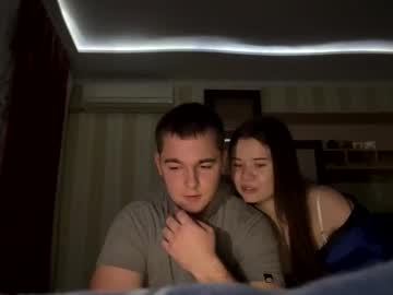 couple Sexy Cam Girls Love To Sex Chat On Video with sexyouple