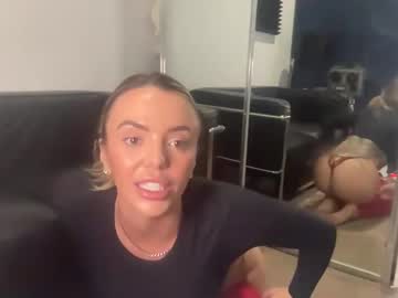 girl Sexy Cam Girls Love To Sex Chat On Video with bridgetbbyxo