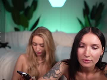 couple Sexy Cam Girls Love To Sex Chat On Video with keokistar