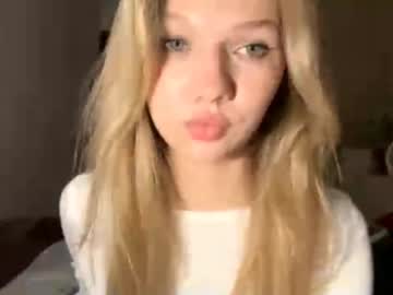 girl Sexy Cam Girls Love To Sex Chat On Video with sultry_dreamer_4ever