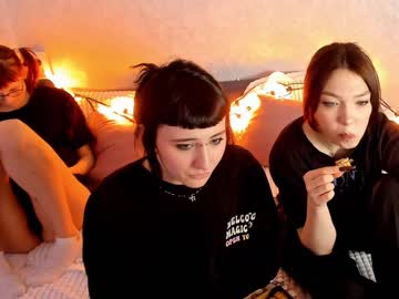couple Sexy Cam Girls Love To Sex Chat On Video with personality_dlsorder