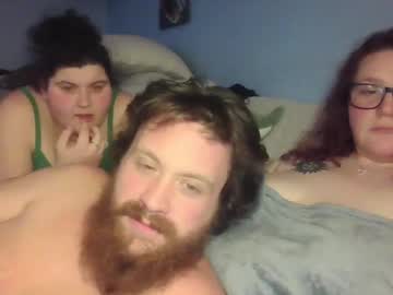 couple Sexy Cam Girls Love To Sex Chat On Video with the420family