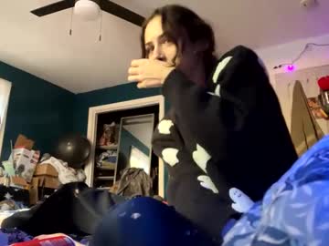 couple Sexy Cam Girls Love To Sex Chat On Video with halien695