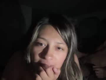 couple Sexy Cam Girls Love To Sex Chat On Video with pinapplelover69