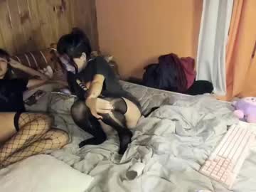 couple Sexy Cam Girls Love To Sex Chat On Video with helokitkat