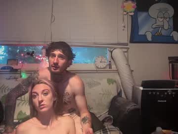 couple Sexy Cam Girls Love To Sex Chat On Video with ravenandbeastie