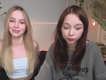 couple Sexy Cam Girls Love To Sex Chat On Video with dontoke_