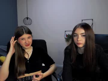 couple Sexy Cam Girls Love To Sex Chat On Video with lissa_night
