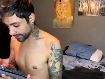 couple Sexy Cam Girls Love To Sex Chat On Video with twoyoubgrebels