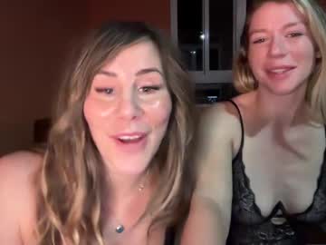 couple Sexy Cam Girls Love To Sex Chat On Video with novafoxx