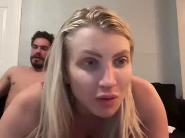 couple Sexy Cam Girls Love To Sex Chat On Video with foxy_swiss_doll