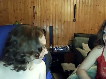 couple Sexy Cam Girls Love To Sex Chat On Video with slimbig4200